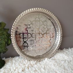 Moroccan tray *sinya*in chiseled mesh-handmade
