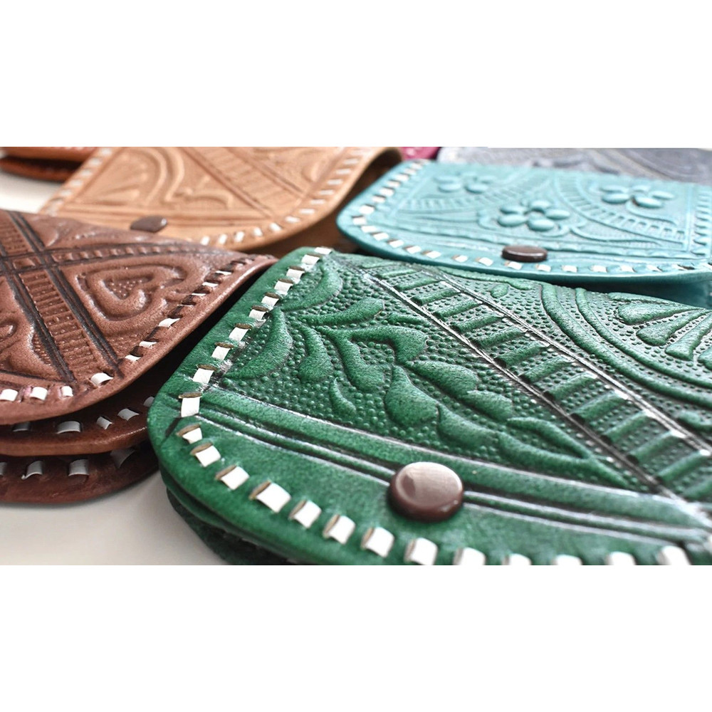 Portefeuille En Cuir Fait Main Fait Main Au Maroc Motif Fleurs Differentes Couleurs 1