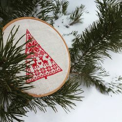 Nordic ornament christmas tree - cross stitch pattern
