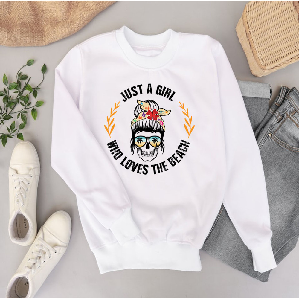 loves the beach 2.jpg