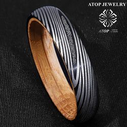 6 mm Men's Black Damascus Steel with Whiskey Barrel Wood Sleeve Wedding Band Ring