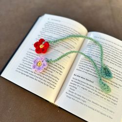Crochet Floral Bookmark, Cute Book Accessory, Perfect Gift for Book Lovers
