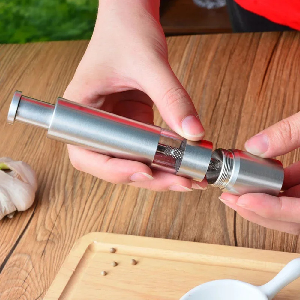 Manual Pepper Mill Salt Shaker, Novelty Thumb Push Grinder, Portable Stainless Steel Spice Mill for Barbecue and Kitchen