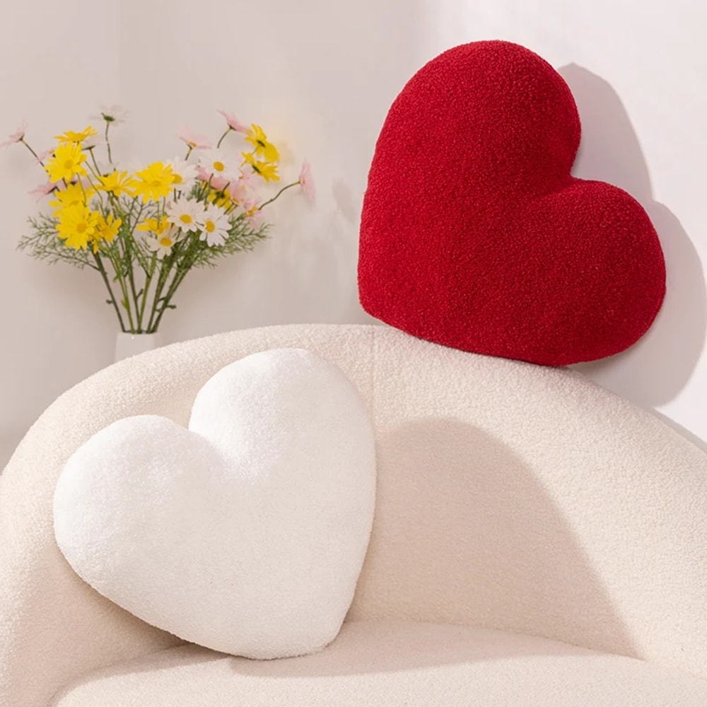 Soft Cartoon Dolls, Simulation Red Heart Throw Pillow, Comfortable Plush Toys, Funny Gift for Birthday Present