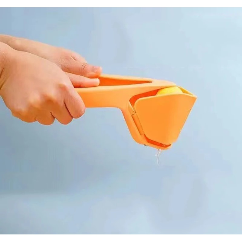 Compact Lemon Squeezer, Manual Citrus Juicer That Folds for Space-Saving Storage