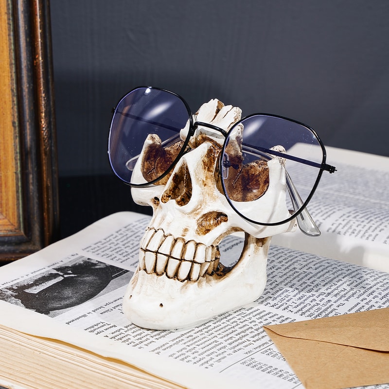 Skull-shaped glasses storage rack, Halloween decoration, resin material, home decoration item