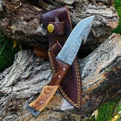 Damascus Steel Gut-hook Skinning Knife, hunting knife, knife