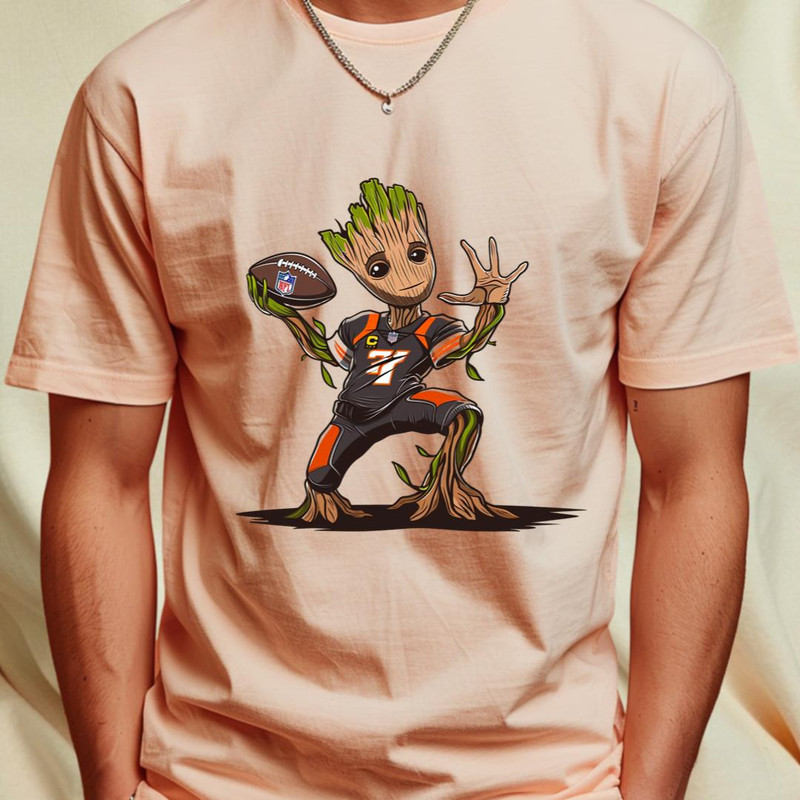 Groot Vs Chiefs Logo (217)_T-Shirt_File PNG.jpg