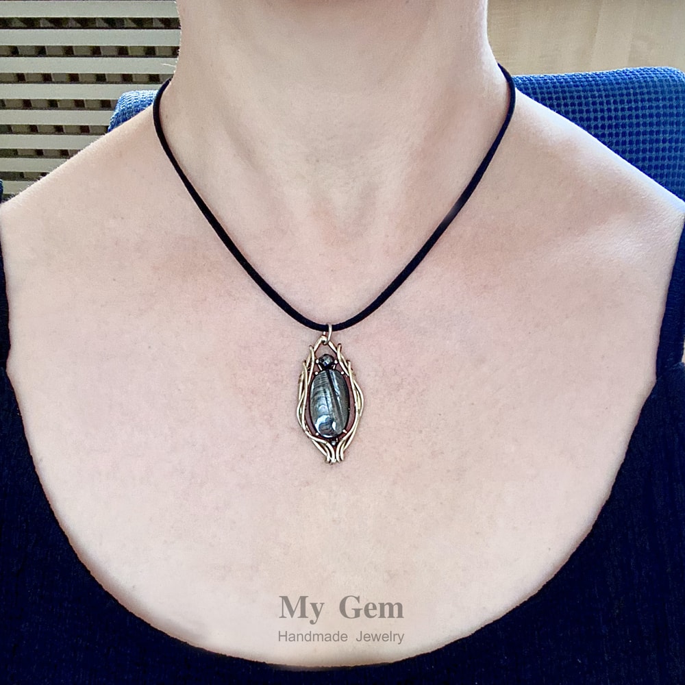 Hypersthene Pendant 1