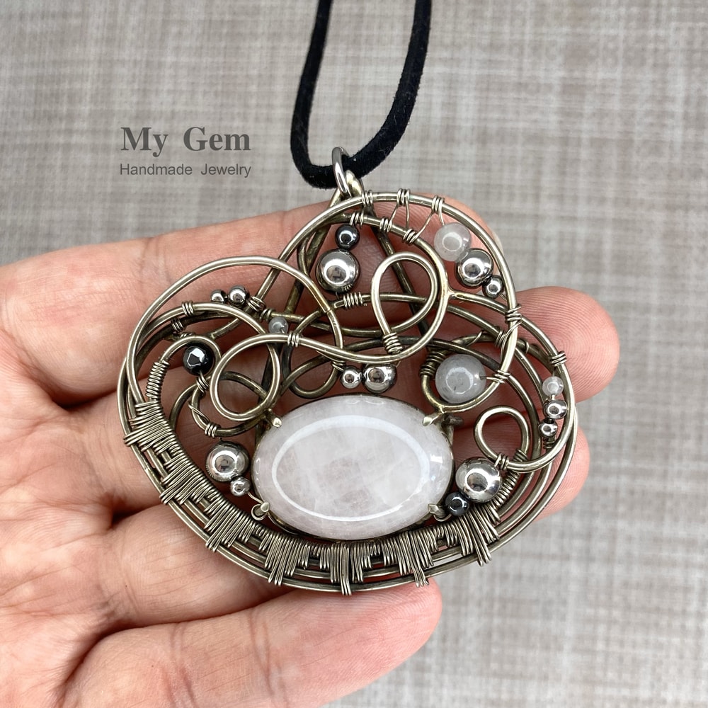 Rose Quartz Pendant Pink Breeze 2