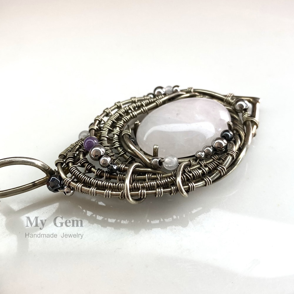 Rose Quartz Pendant Bright Harmony 2