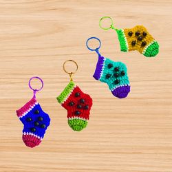 Crochet socks keychain, socks keychain pattern, diy keychain gift, keychain amigurumi pattern, socks keyring pattern