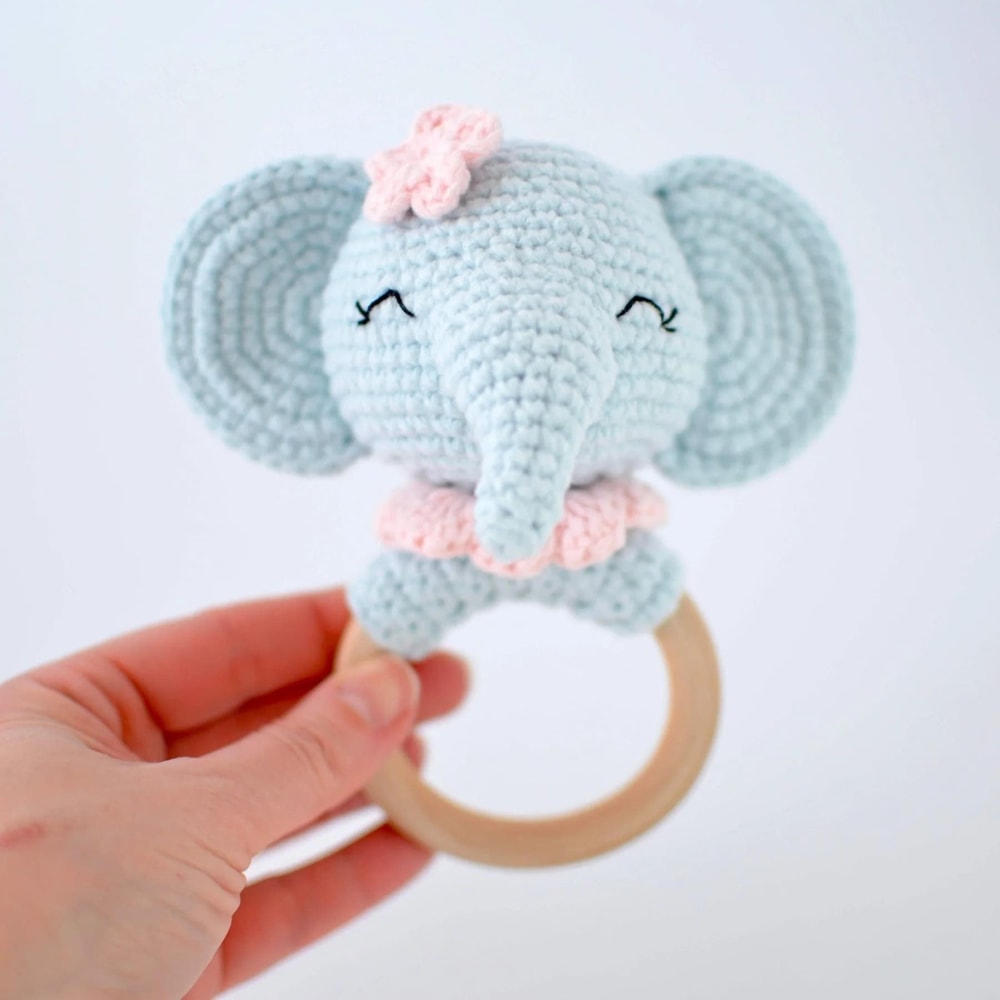 Decorative Teething Ring In Lion Brand Feels Like Butta 1