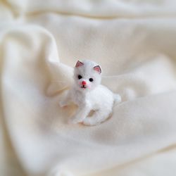 Miniature white kitten, Tiny fluffy kitty, Dollhouse miniature, Pet for doll, Unique gift for girl