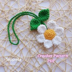 Daisy charm crochet pattern, Crochet daisy rear view mirror car charm, Crochet flowers car decoration pattern, bag charm