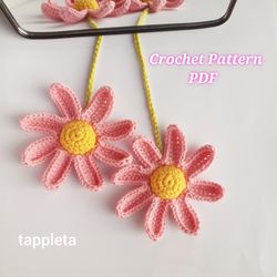 Pink flowers crochet car hanger pattern, Crochet daisy rearview mirror charm, Flowers car decor pattern, Hanging car