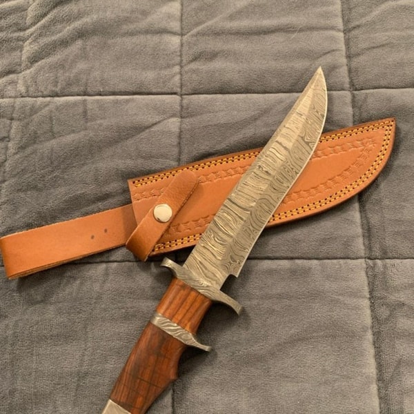 Damascus Steel Custom Handmade Camping Knife Survival Bowie Outdoor Survival.jpg