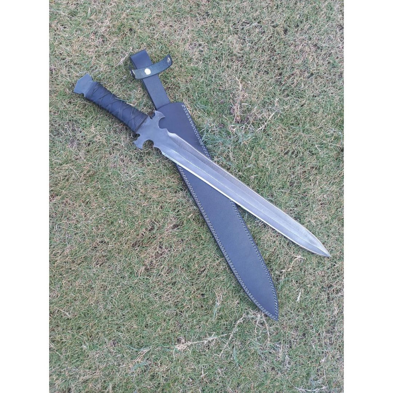 Custom Handmade Sword Carbon Steel Full Tang Leather Handle Sword Survival Sword (1).jpg