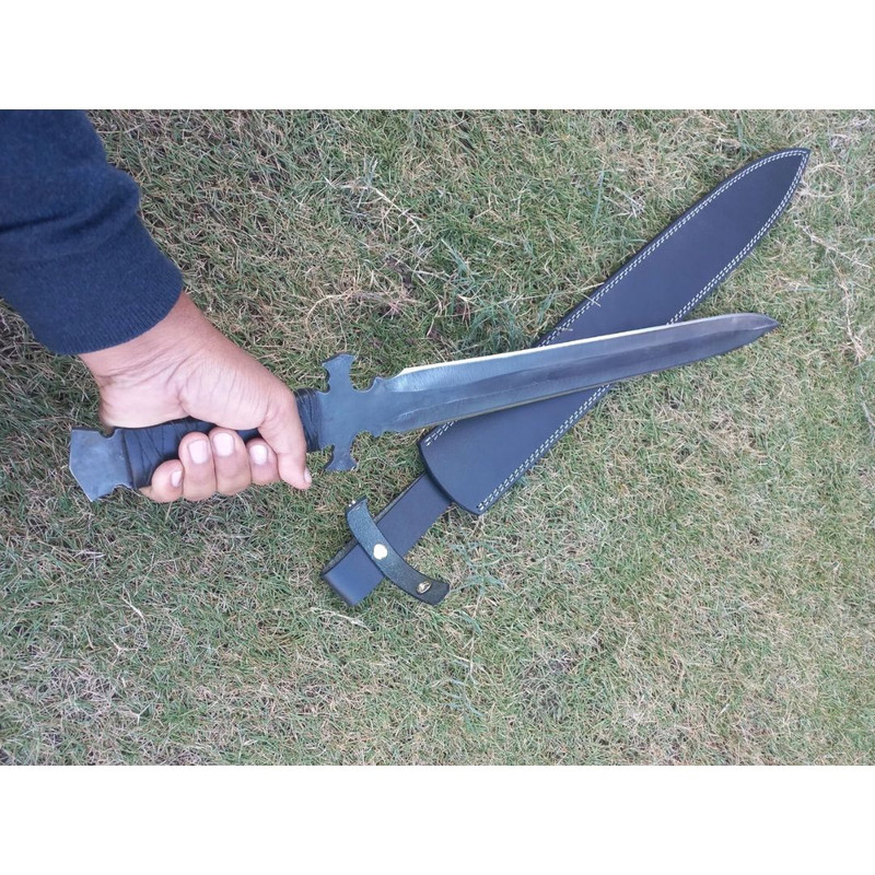 Custom Handmade Sword Carbon Steel Full Tang Leather Handle Sword Survival Sword (5).jpg