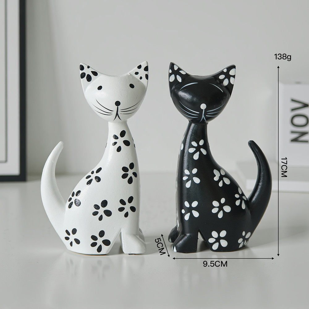 Nordic Minimalist Wooden Cat Ornament, Black and White Couple Spotted Kitten, Cute Desktop Decoration