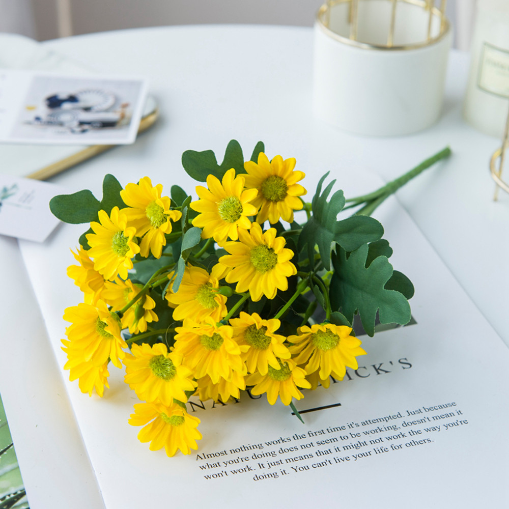 Autumn Silk Daisy Bouquet, Artificial Flower Decor for Vase, Home and Wedding Decor, Holiday Party DIY Gift