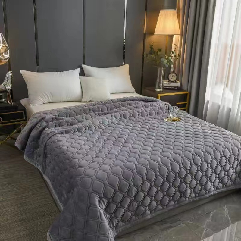 Luxurious Quilted Velvet Bedspread Soft Solid Color Anti Slip King Queen Size Bed Cover 0