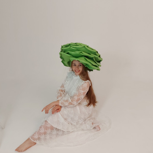 Large rose hat, Cosplay costume, Fashion show (2).jpg