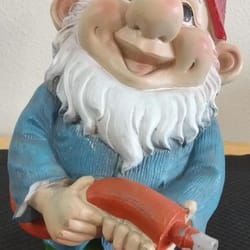 hose it off harry, gnome spitter piped statue