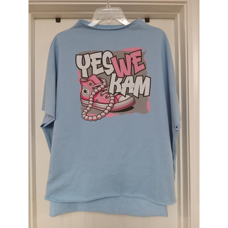 Powder Blue Sweatshirt Top WYES WE KAM Graphic Print Large 0