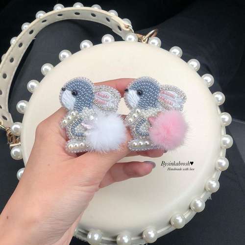 Rabbit brooch/handmade brooch/gift for her/handmade jewelry