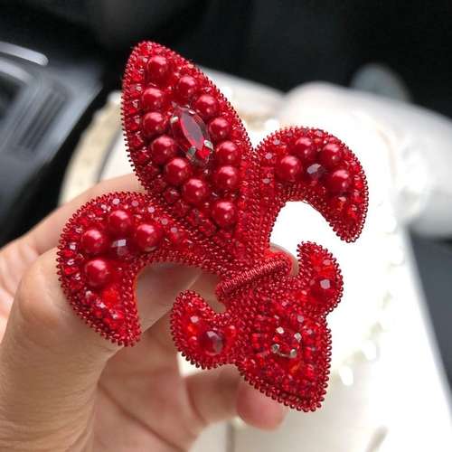 Heraldic lily brooch/handmade brooch/handmade jewelry/symbol brooch/red jewelry