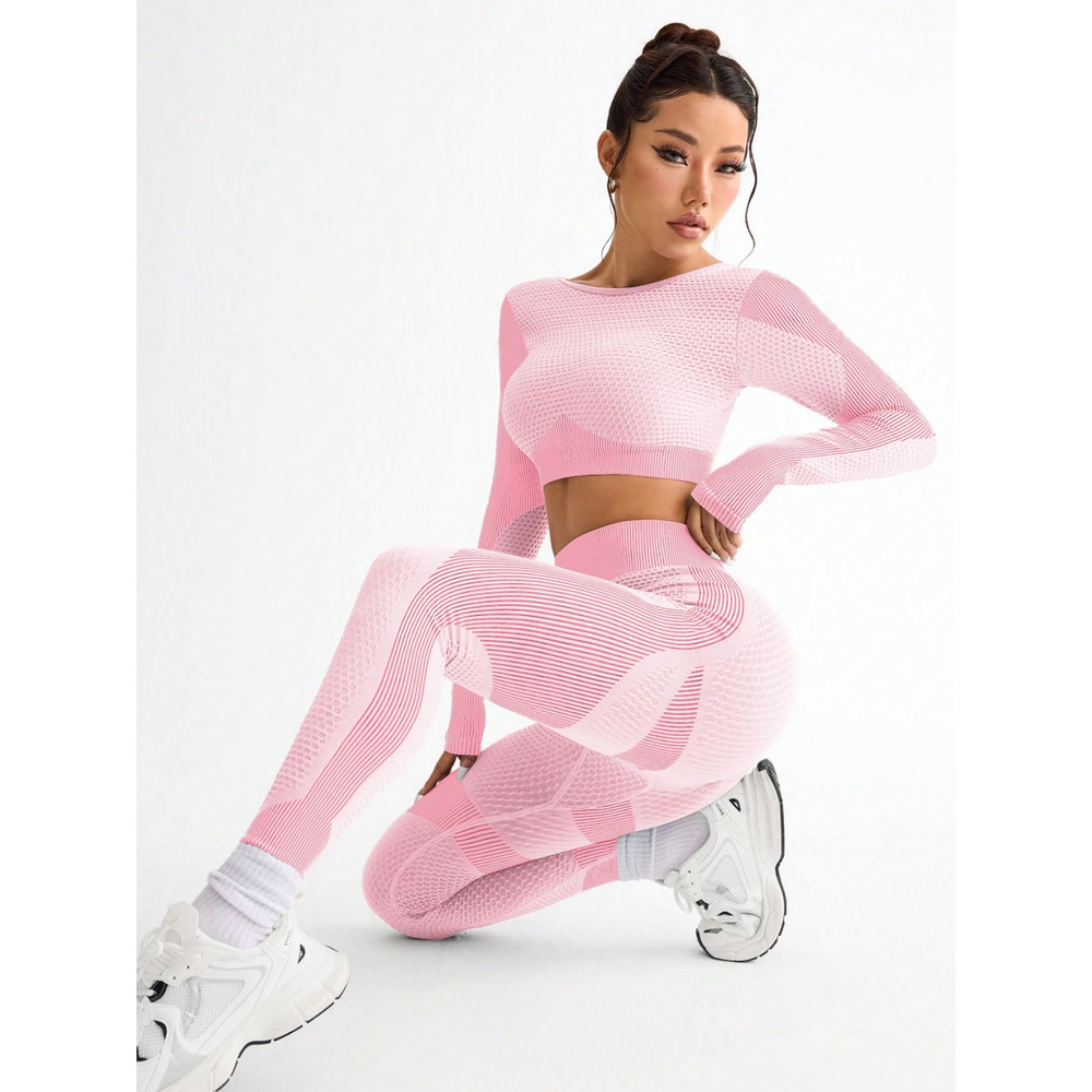 Breathable Seamless Yoga Suit New Sports Tight Running Women Fitness Outdoor Suit 3