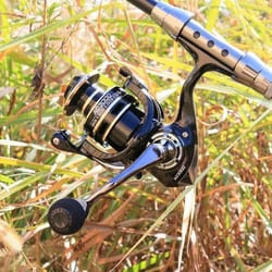 premium metal spinning fishing reel, freshwater saltwater, left right hand reel, smooth action & durability