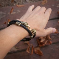 Bears bracelet. Black Leather bracelet with bear heads and runes