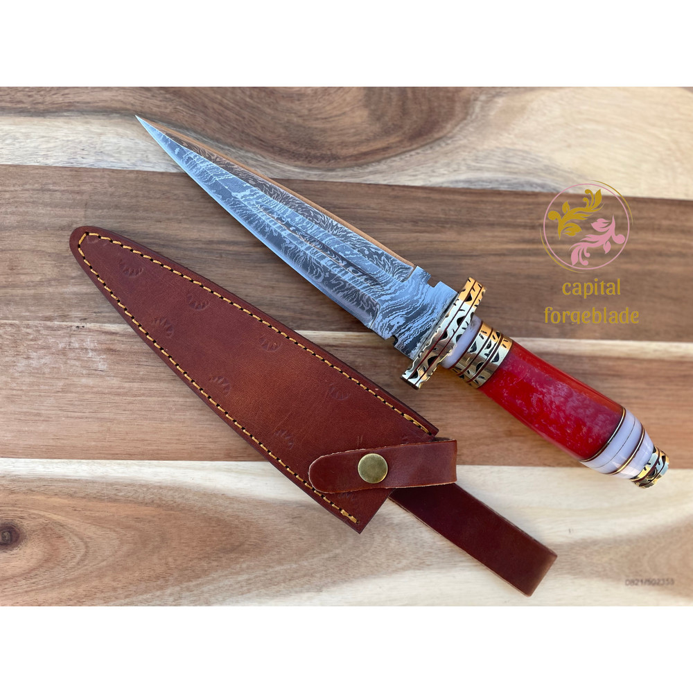 Hand Forged Damascus Steel DAGGER Hunting  Knife.jpg