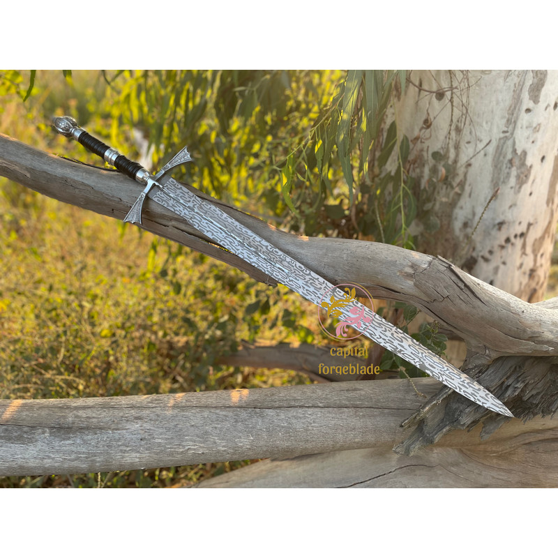 Dark Sister Sword.jpg