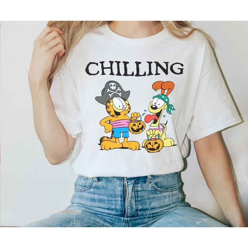 Garfield Halloween Odie Garfield Pirates Chilling Halloween T-Shirt, Garfield Sweatshirt, Halloween Garfield Shirt, 2023 Halloween tee Shirt.jpg