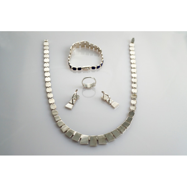 silver-set-natural-lapislazuli-valentinsjewellery-4.jpg