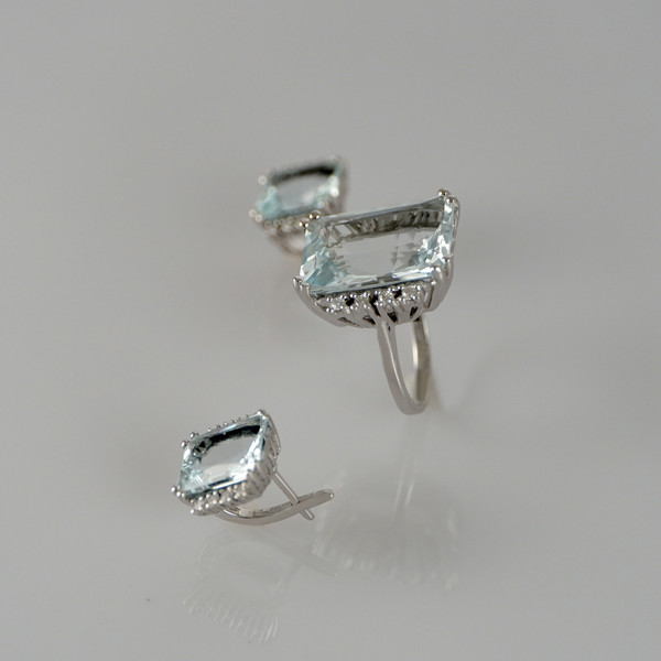 wite-gold-set-diamonds-aquamarine-valentinsjewellery-4.JPG