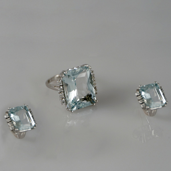 wite-gold-set-diamonds-aquamarine-valentinsjewellery-8.JPG
