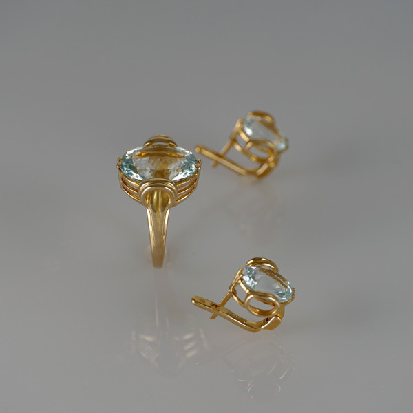yelow-gold-set-diamonds-aquamarine-valentinsjewellery-7.JPG