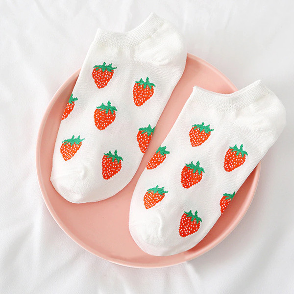 Cute Strawberry Socks (3).jpg