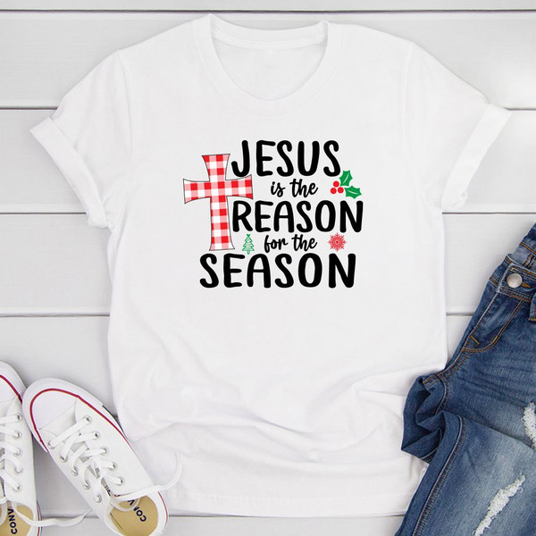 Jesus Is The Reason For The Season T-Shirt (2).jpg