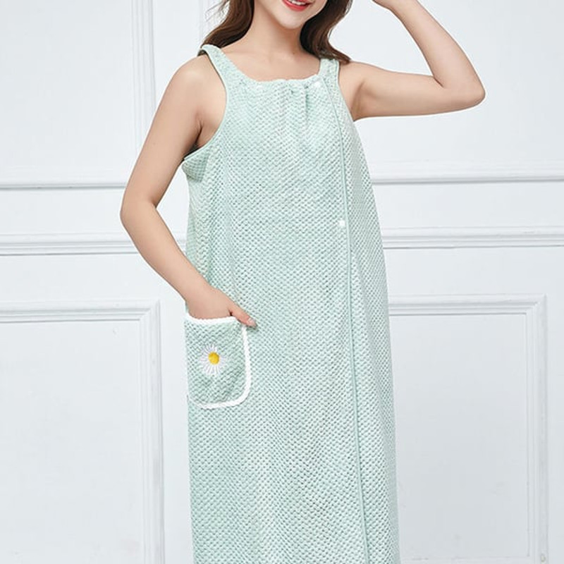 Quick Dry Absorb Water Wearable Bath Towel Light Green