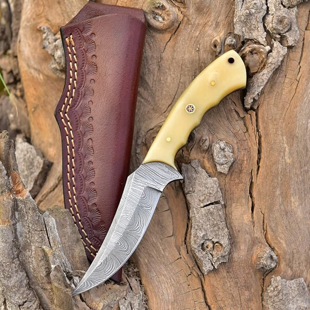 Handmade Damascus Skinning Knife  EDC Fixed Blade Hunting Knife For Skinning Camping Bushcrafting A 0