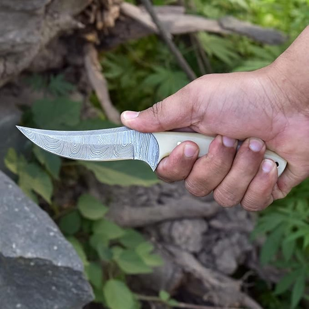 Handmade Damascus Skinning Knife  EDC Fixed Blade Hunting Knife For Skinning Camping Bushcrafting A 3