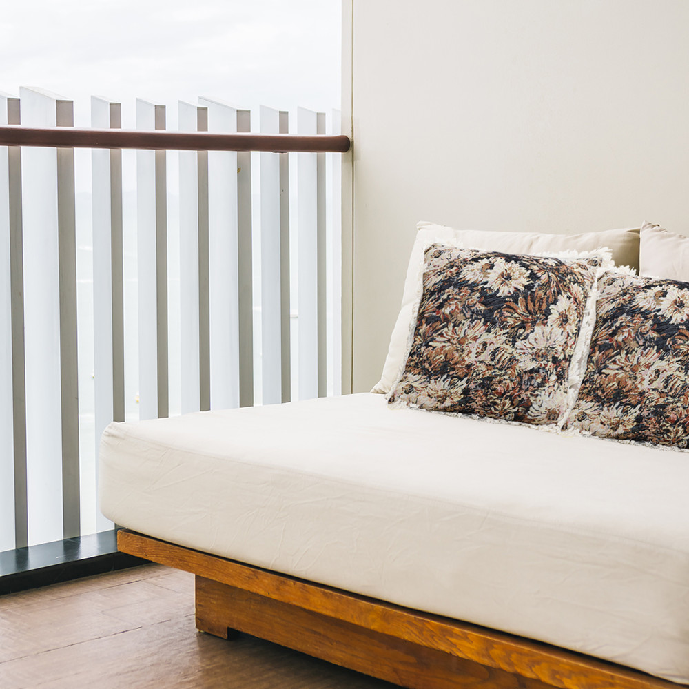 SOGA 50cm Vintage Oil Painting Color Raised Embroidery Empress Flower Throw Pillow 6