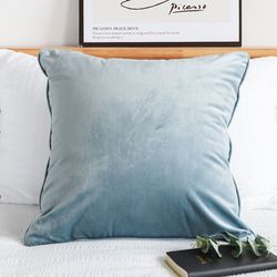 soga 2x 45cm velvet pillowcase (powder blue)