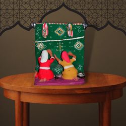 moroccan handmade sculpture - woman weaving carpet