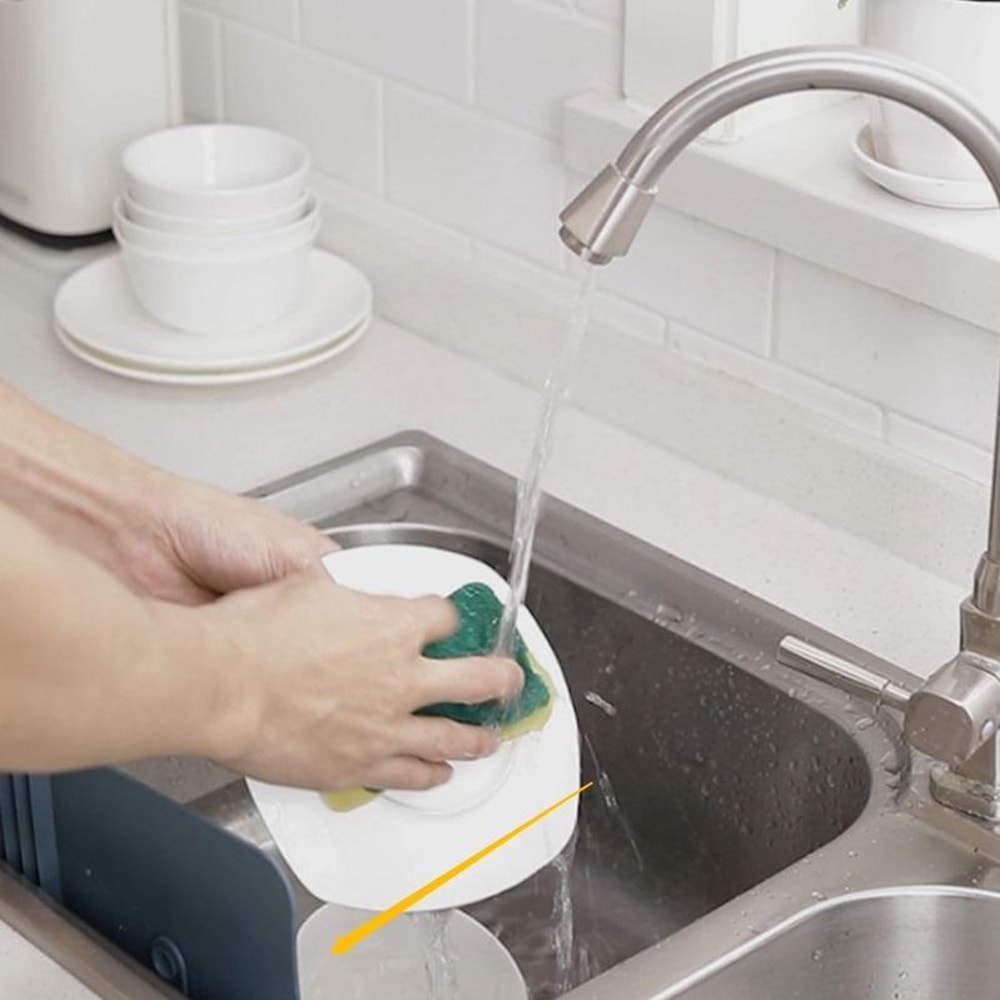 Foldable Kitchen Sink Splash Guard Flaps With Suction Cups 2